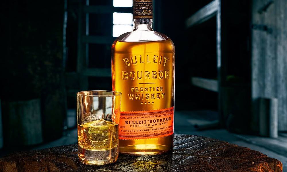 Bulleit - Bourbon Whiskey Gift Set with Glasses - Pop's Wine & Spirits