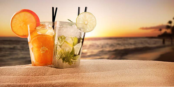 Easy Beach Cocktails For A Stay Home Summer