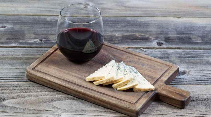 From Vineyard to Vintage: Understanding the Aging Process in Wines