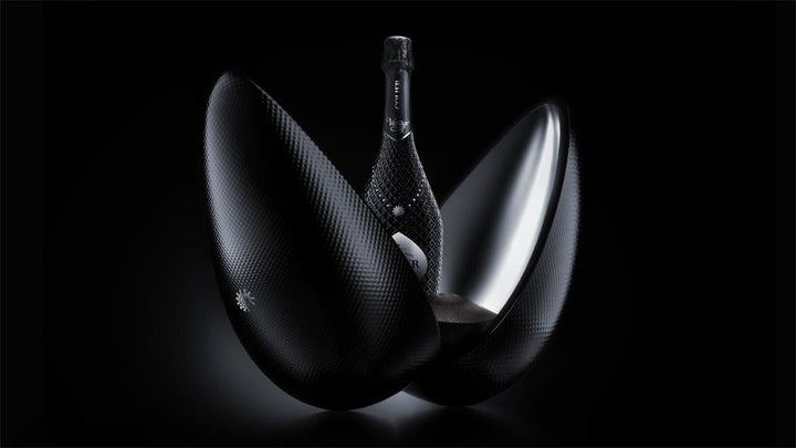 GET A COLLECTION OF UNIQUE AND ATTRACTIVE ALCOHOL BOTTLES