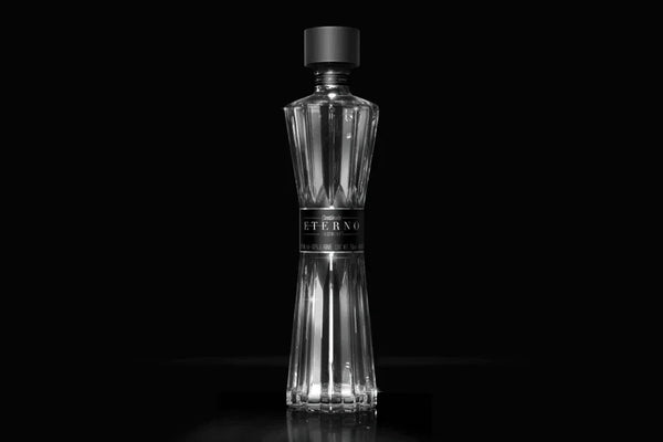 Centinela Eterno Anejo Cristalino (750Ml)